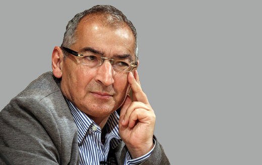 صادق زیباکلام