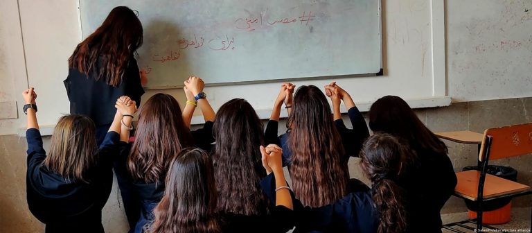 زن زندگی آزادی